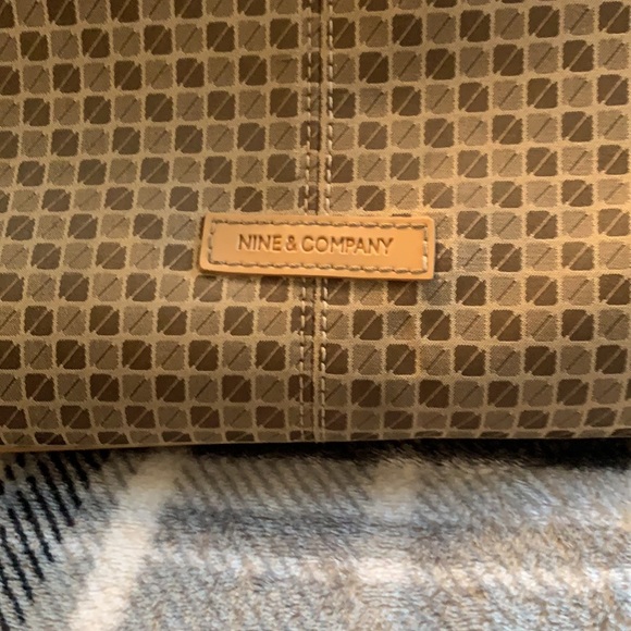 Nine & Company Handbag/Tote - Picture 8 of 10